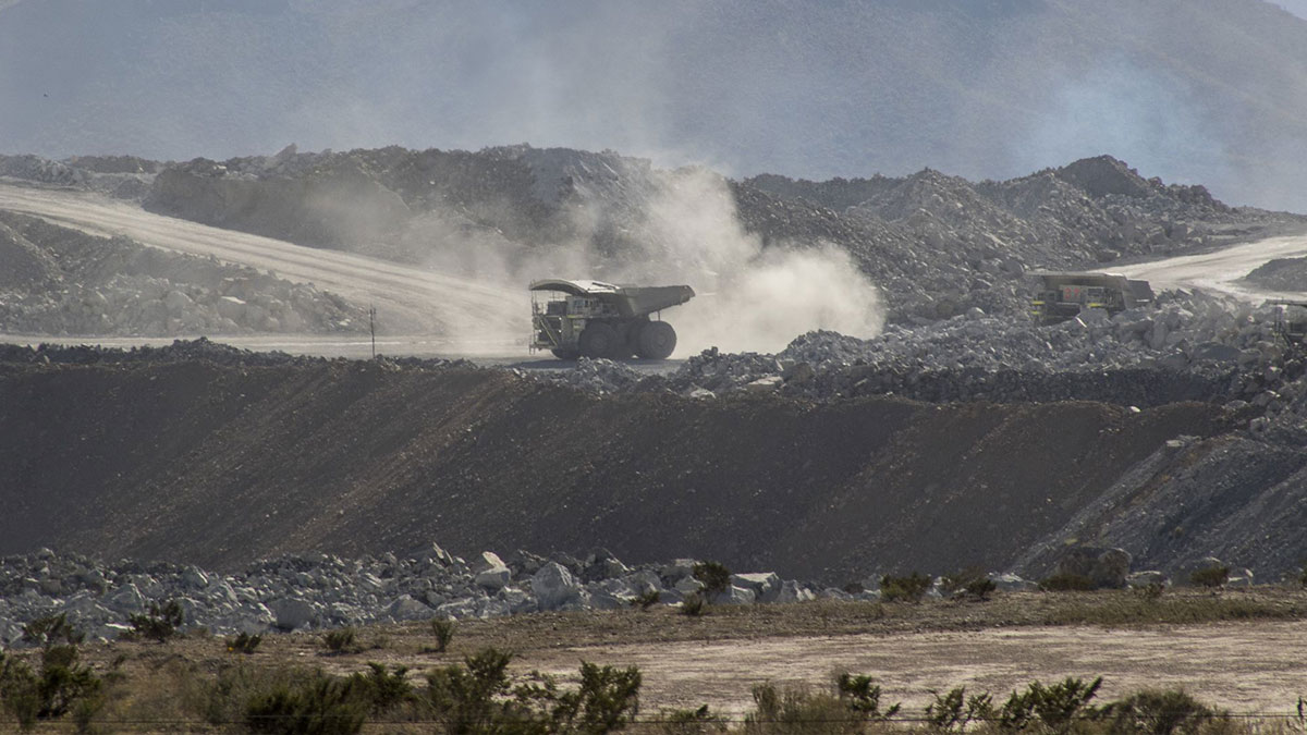 En Sabinas, decenas de pozos de carbón son abandonados