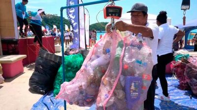Oaxaca realiza segundo Torneo de Pesca de Plástico en Huatulco