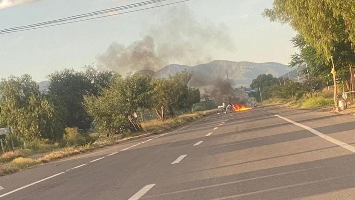 En Guanajuato se registra quema de vehículos y bloqueos tras operativo