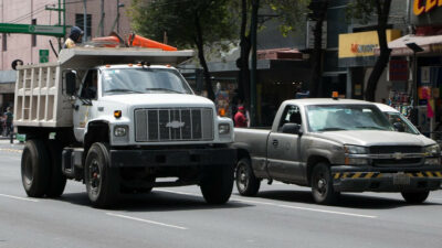 En la Ciudad de México, los conductores de transporte de carga deben de seguir lineamientos generales para no ser multados