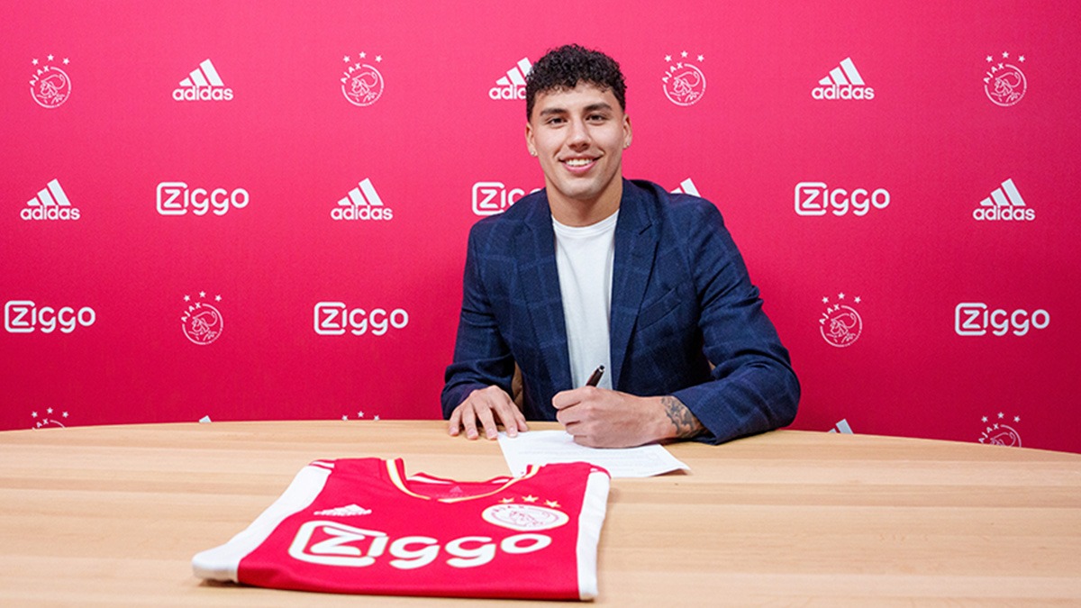 ¡Oficial! Jorge Sánchez llega al Ajax, el equipo neerlandés lo presenta en redes