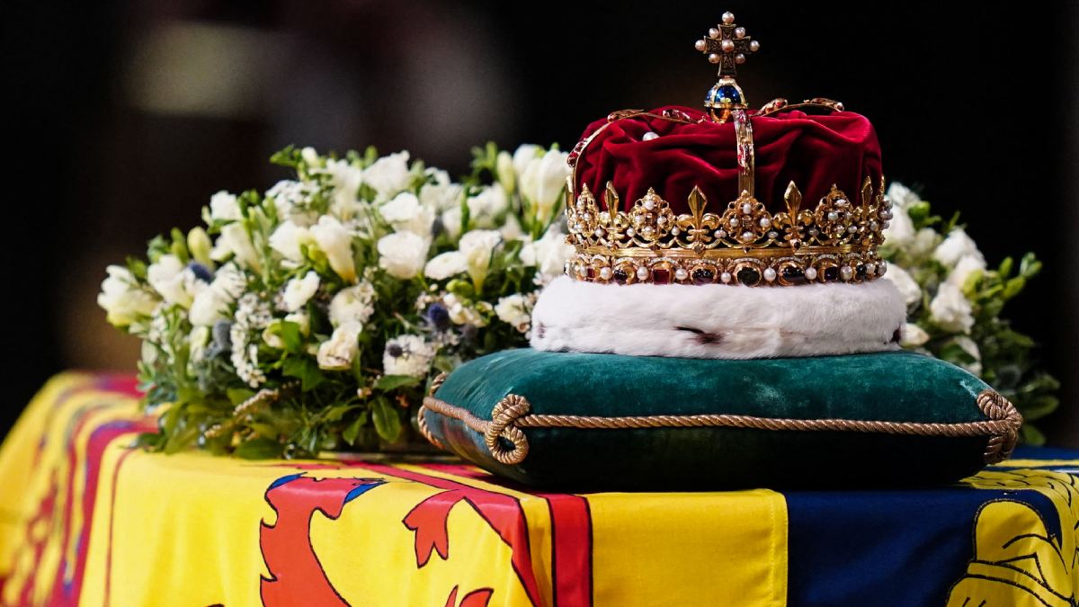 Reina Isabel II será sepultada en privado en Windsor este lunes