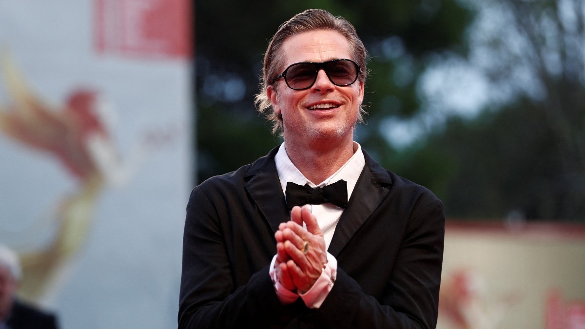 Brad Pitt revela quiénes son los hombres más guapos del mundo