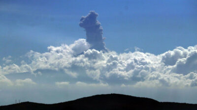 La tarde de este lunes se registró una exhalación del Popocatépetl con contenido de ceniza que se dispersó al noroeste.