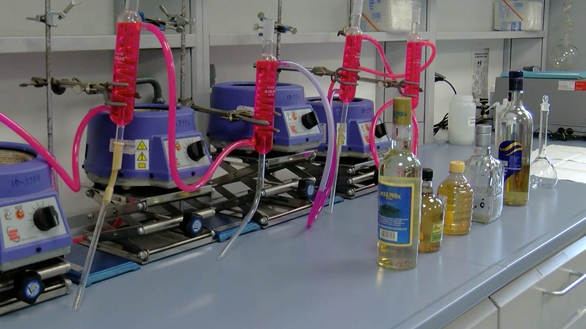Grito de Independencia 2022: Cofepris analiza que bebidas alcohólicas no contengan metanol