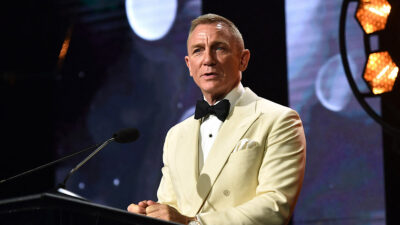 Daniel Craig apoya a papás que perdieron a sus hijas por suicidio