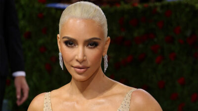 Kim Kardashian: la socialité realiza candente sesión fotográfica