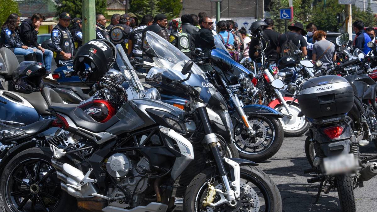 Motociclistas causan caos en las calles de la CDMX; habitantes se quejan en las redes sociales