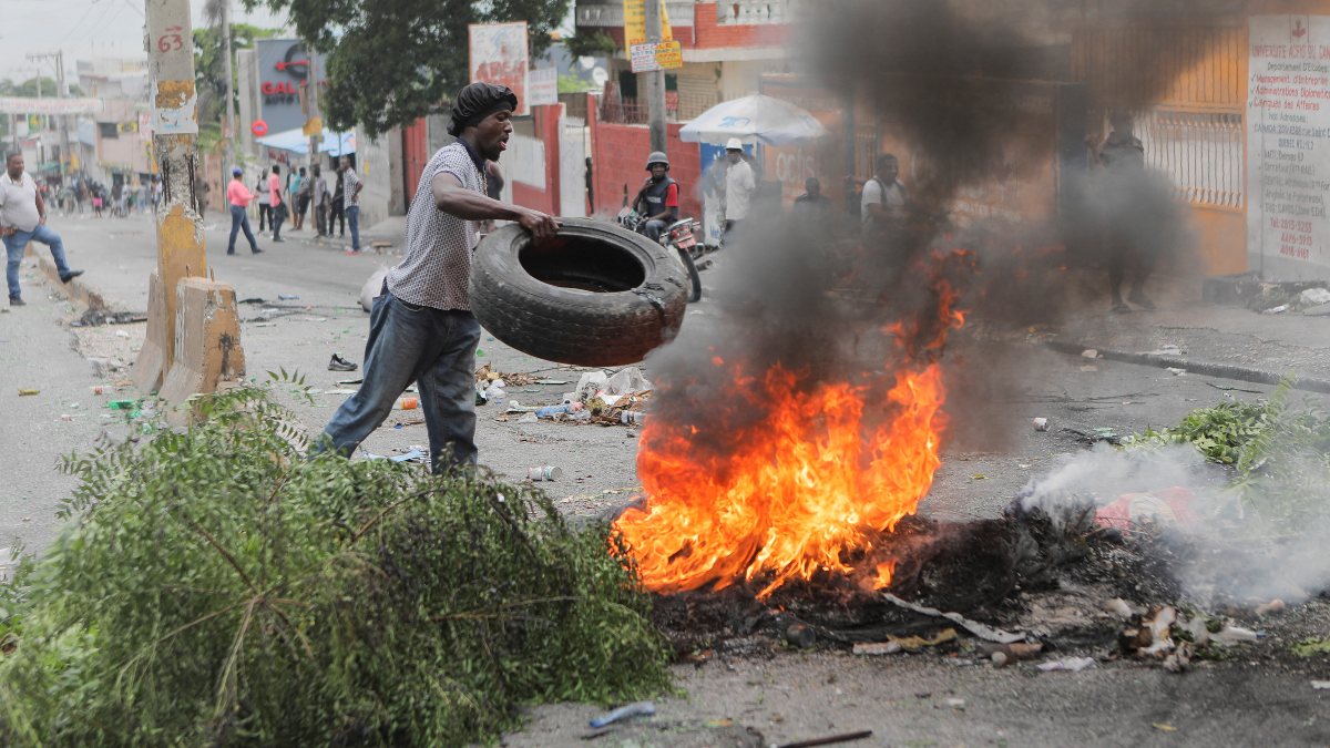 México cierra Embajada en Haití ante protestas; emite recomendaciones