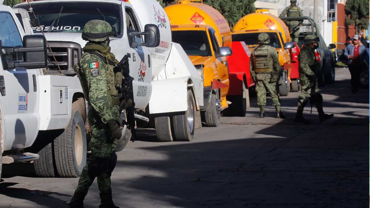 Puebla: catean inmuebles y aseguran 20 pipas de presuntos huachigaseros