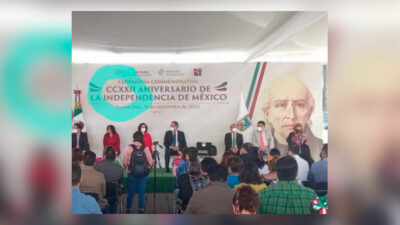 Puebla: SEP en el estado la riega en fecha de Independencia y es viral