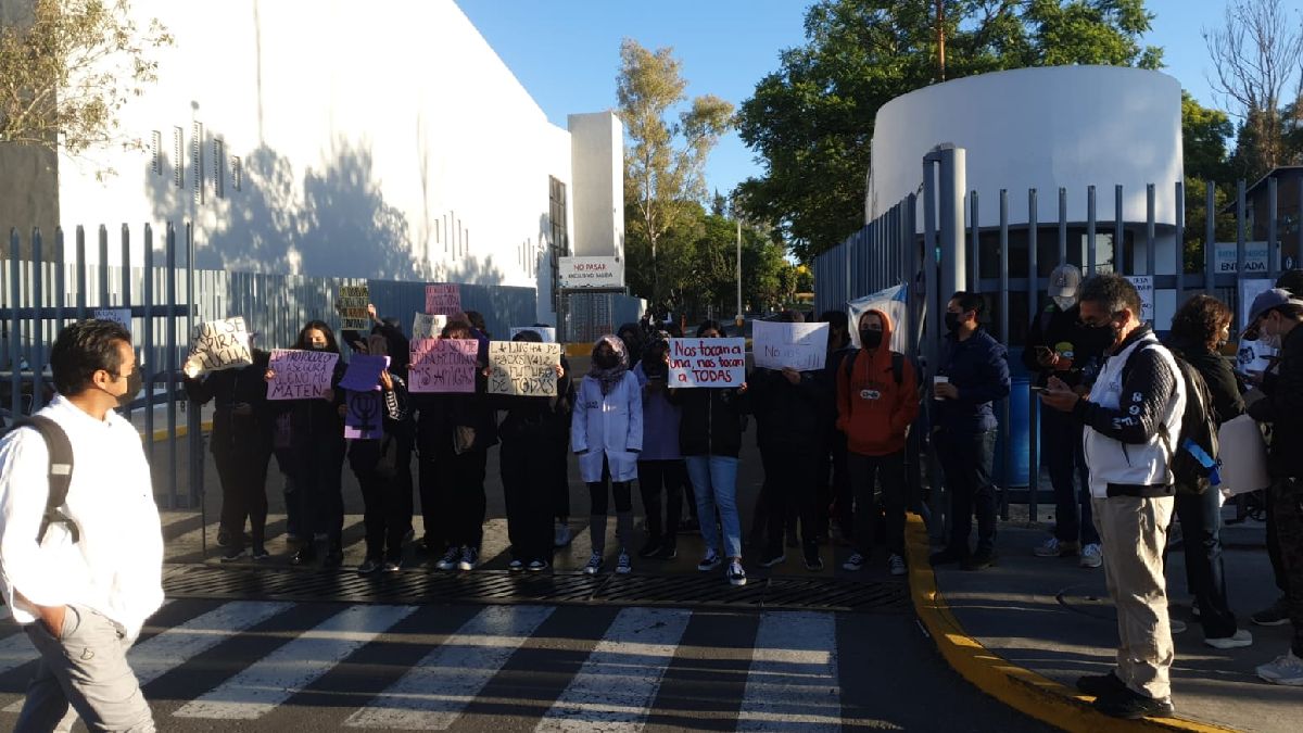 UAQ estudiantes en paro, toman al menos 4 campus, denuncian casos de acoso