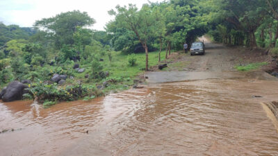 Lluvias en Veracruz causan inundaciones y afectan a 2 municipios
