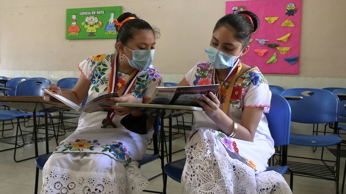 ¡Y arriba México! Niñas yucatecas ganan concurso internacional de Ciencias en Paraguay