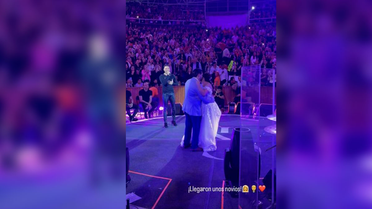 Carlos Rivera sings to newlyweds in palenque in Tamaulipas;  watch video