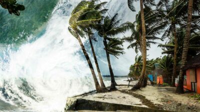 Roslyn es huracán categoría 4; dejará lluvias torrenciales y se intensifican sus vientos