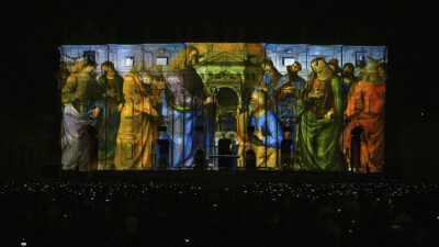 Recrean espectáculo sobre fachada de Basílica de San Pedro