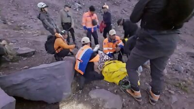 Rescate en el Pico de Orizaba: Chica cae más de 200 metros escalando