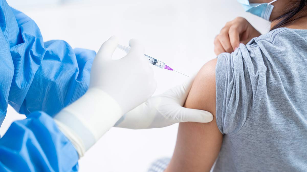 Vacunas de refuerzo "actualizadas" contra el COVID-19 para niños son aprobadas por la FDA, qué son
