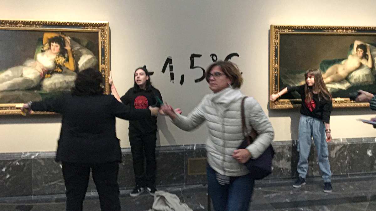 ¿Dañaron los cuadros? Activistas pegan sus manos en el marco de pinturas de Goya en Madrid
