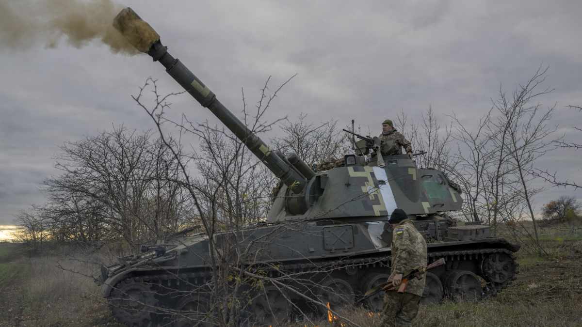 Russia vs Ukraine: Russian soldiers surrender to Ukrainians in Kherson