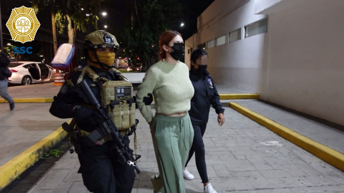 Video del momento en que detienen a mujer que estaría implicada en la muerte de Ariadna López