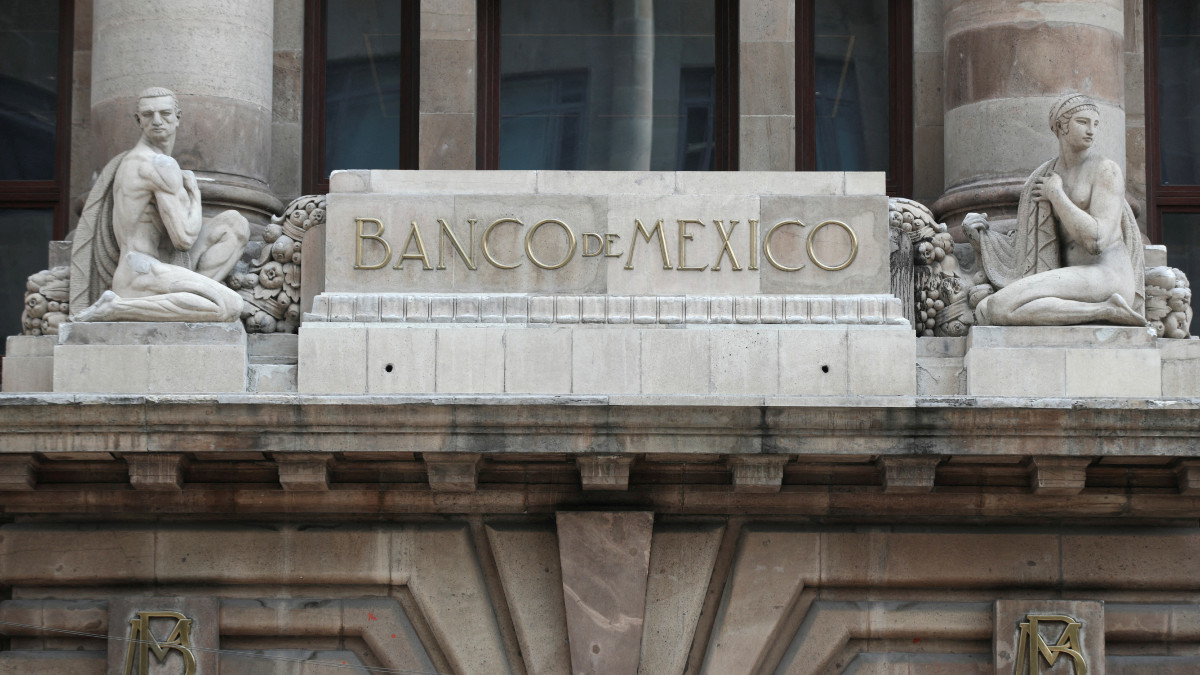Banxico sube tasa de interés a 10%, un máximo histórico