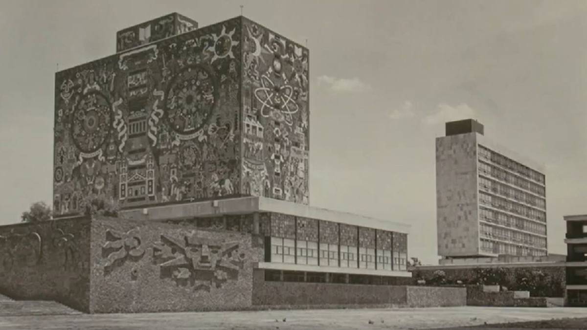 Con exposición fotográfica en las rejas de Chapultepec, UNAM festeja 70 años de historia