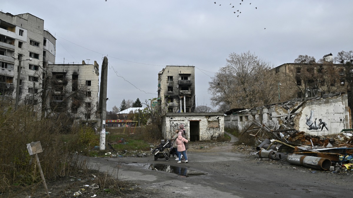 Bombardeos rusos dejan sin luz 7 millones de viviendas en la capital ucraniana