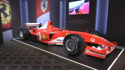 Ferrari de Schumacher es subastado y vendido en cifra récord de 14.9 mdd