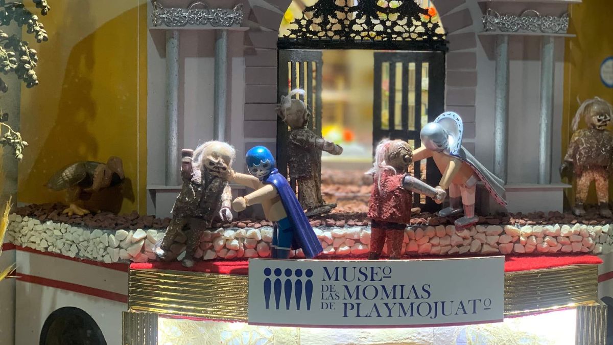 Guanajuato: recrean El Santo contra las Momias con juguetes Playmobil