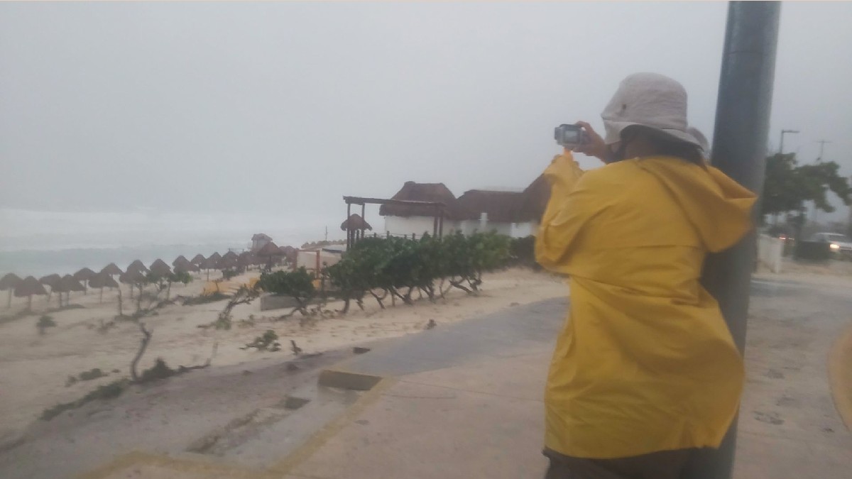 ¡Sin clases y sin chelas! Las medidas implementadas en Quintana Roo por huracán Lisa