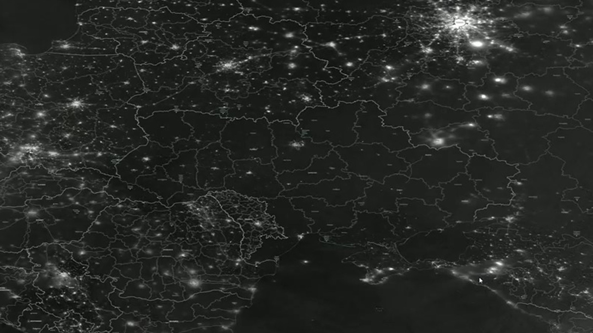 Imágenes satelitales publicadas por la NASA revelan cómo se ven desde el espacio los apagones que se han suscitado en Ucrania.