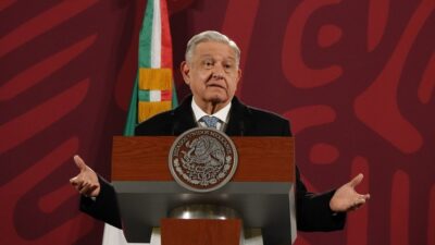 López Obrador lamentó la muerte de José Silvestre Urzúa y confirmó detenciones tras la balacera y el blindaje en Zacatecas