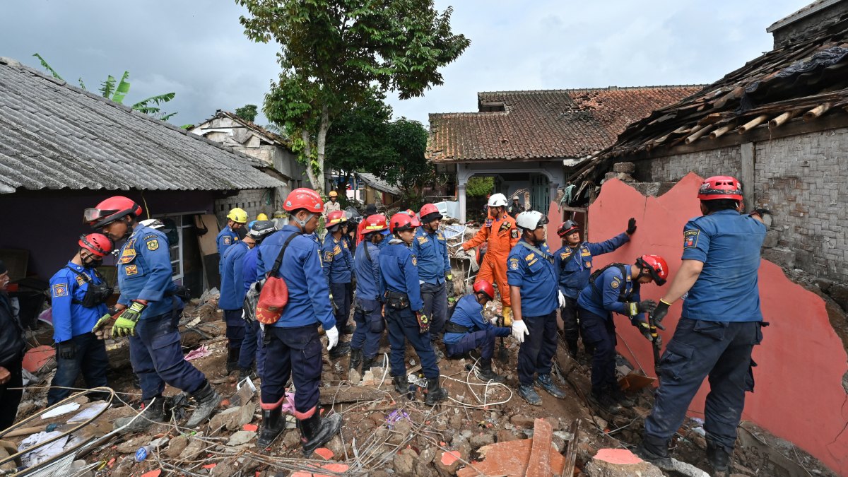 Rescate milagroso: Hallan vivo a niño de 6 años, dos días después del sismo en Indonesia