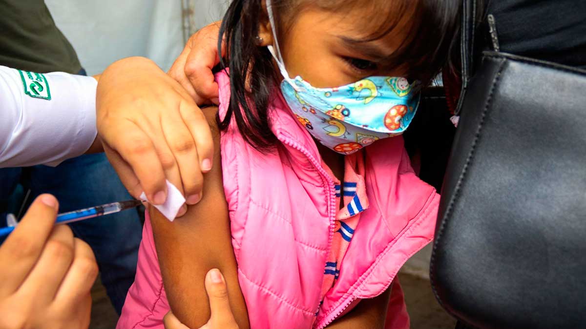 Edomex pone segunda dosis de vacuna COVID a niños de 5 y 6 años