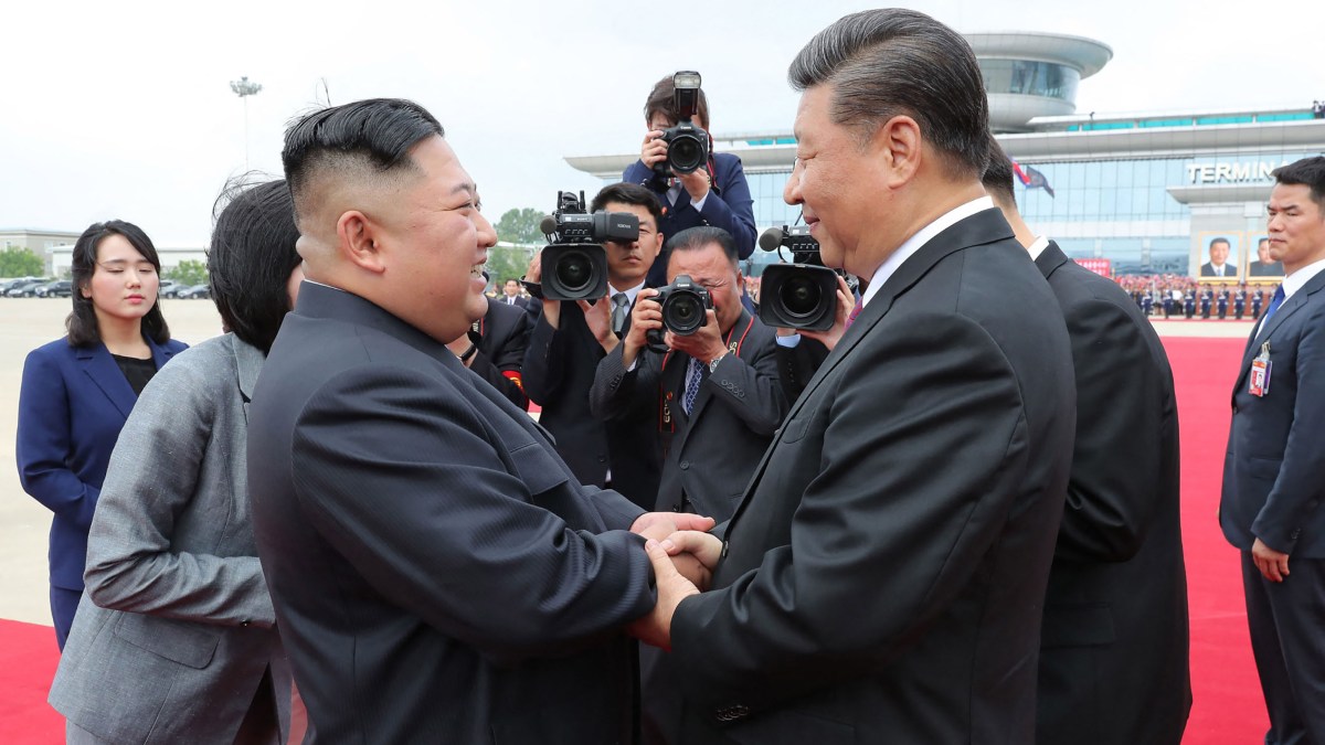Xi Jinping a líder de Corea del Norte: China está dispuesta a trabajar por la paz