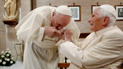 El Vaticano confirma el "agravamiento" del estado de salud de Benedicto XVI