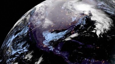 "Ciclón bomba" amenaza Estados Unidos, así se ve desde el espacio