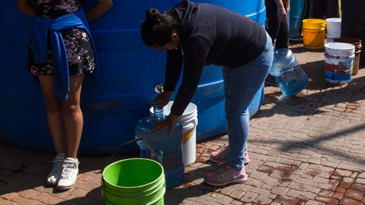 ¡Saca las cubetas! Fuga deja sin agua a más de 600 colonias de Tijuana y Rosarito, en Baja California