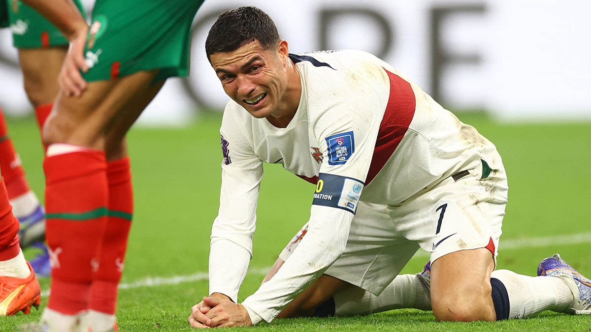 Cristiano Ronaldo llora desconsolado tras ser eliminado de Qatar 2022, Georgina Rodríguez lo consuela