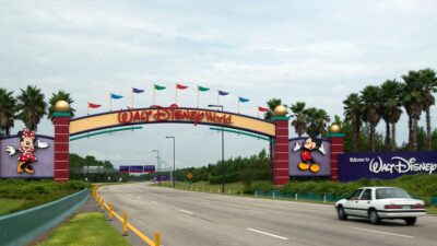 Disney invita a su feria de empleo con vacantes de mantenimiento en Orlando
