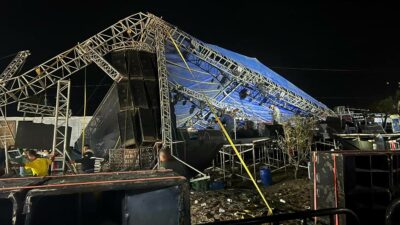 Hidalgo: se desploma escenario durante posada en San Salvador