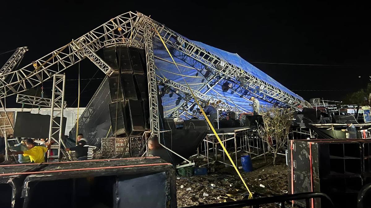 Hidalgo: se desploma escenario durante posada en San Salvador