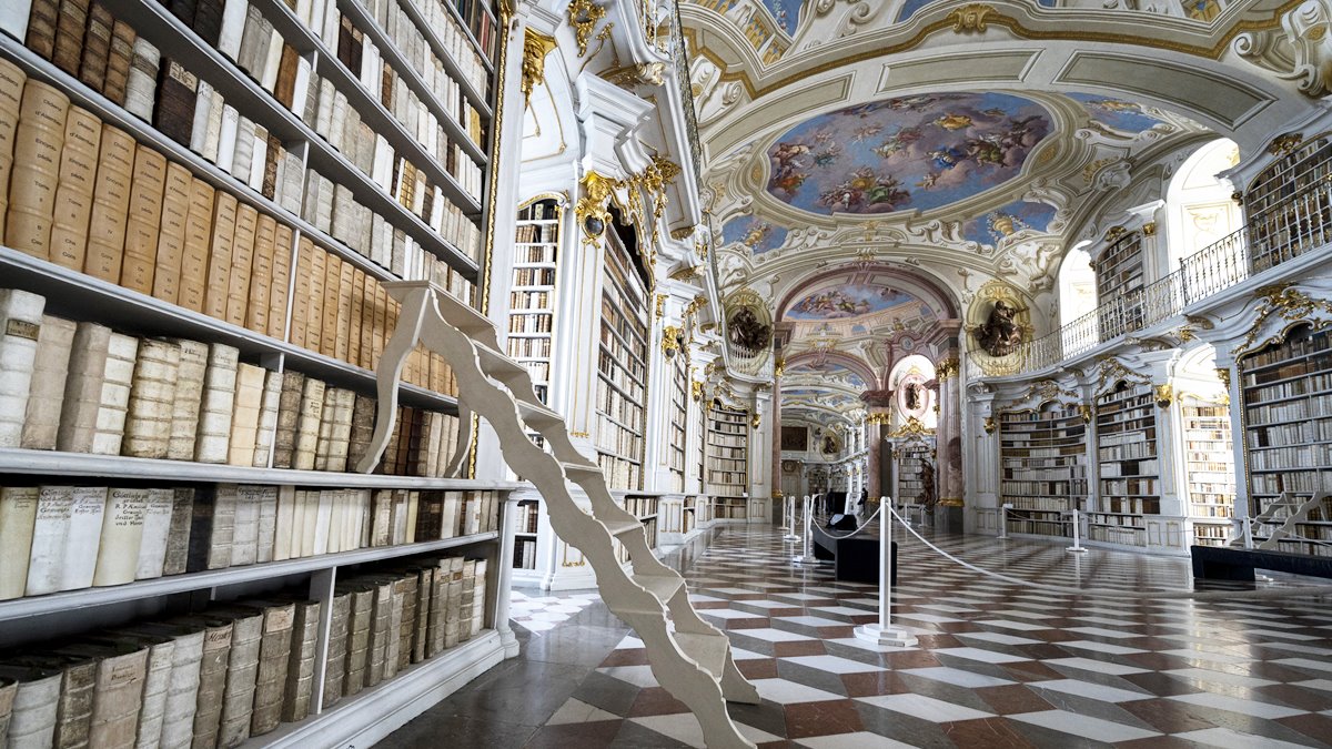 La abadía austriaca que en redes sociales recuerda a la biblioteca de la Bella y la Bestia