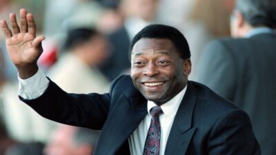 Qatar 2022: FIFA rinde homenaje a Pelé con drones