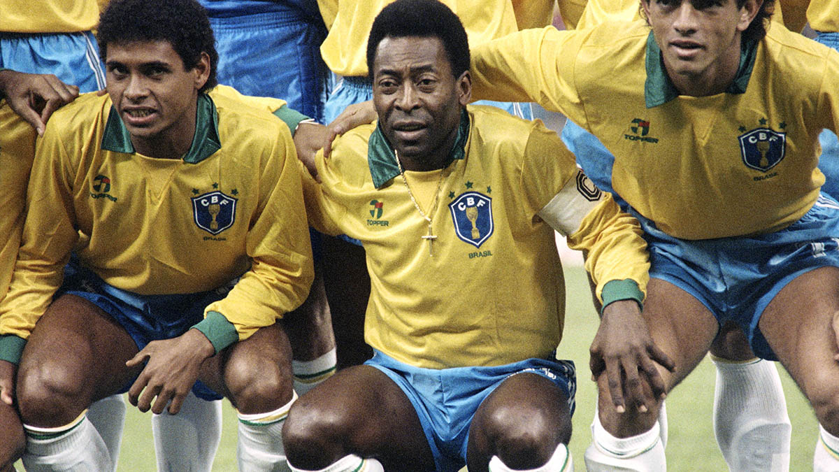 El video viral de Pelé haciendo todo lo que cracks mundiales hicieron años después