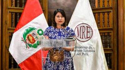 Perú declara persona non grata a embajador de México