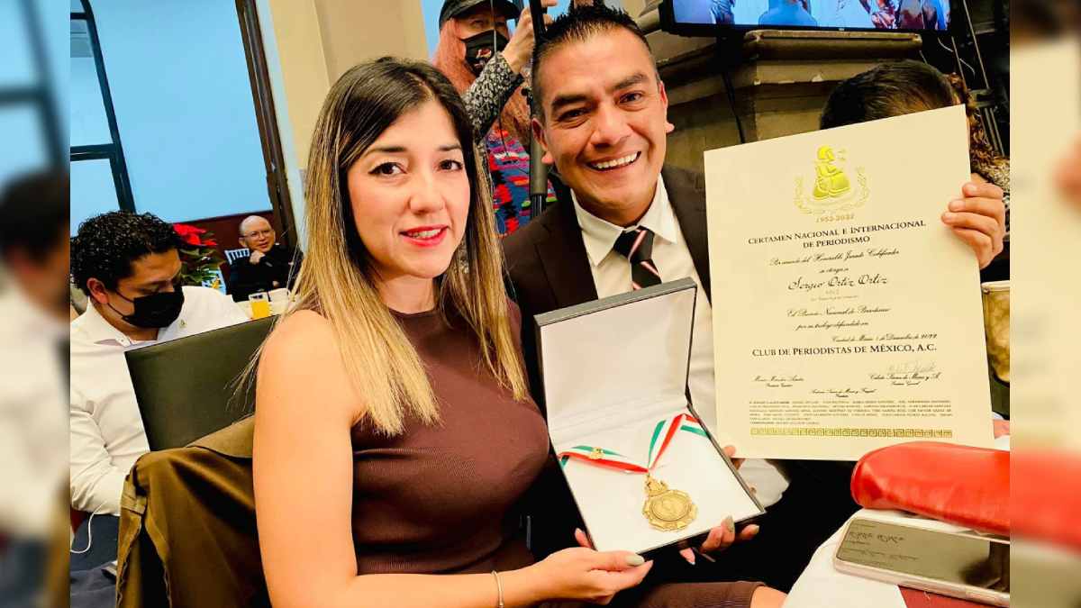 Dan Premio Nacional de Periodismo a corresponsal de Uno TV por reportaje