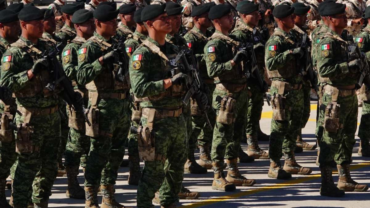 Sujetos se visten de militares para liberar a preso en Guerrero